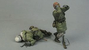 35259 Figurica od smole, Neobojeni vojnika, u kojeg je pogodio u nesastavljeni 1:35